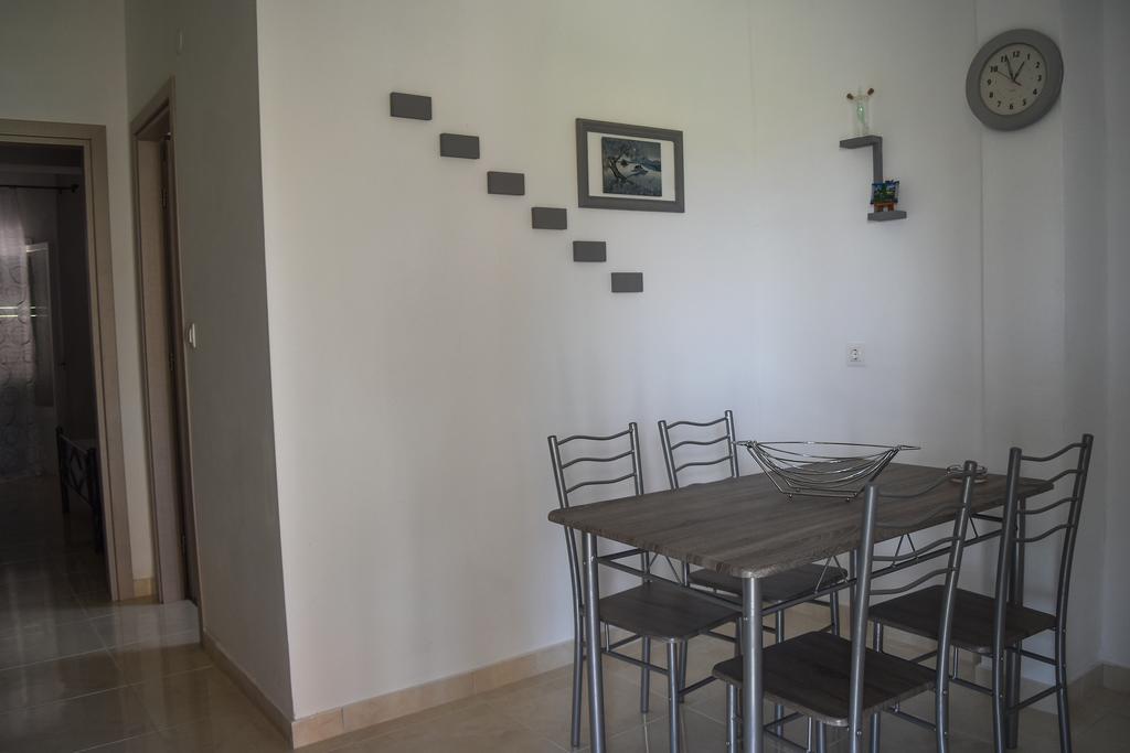 Mirsini Apartments Agios Georgios  ภายนอก รูปภาพ