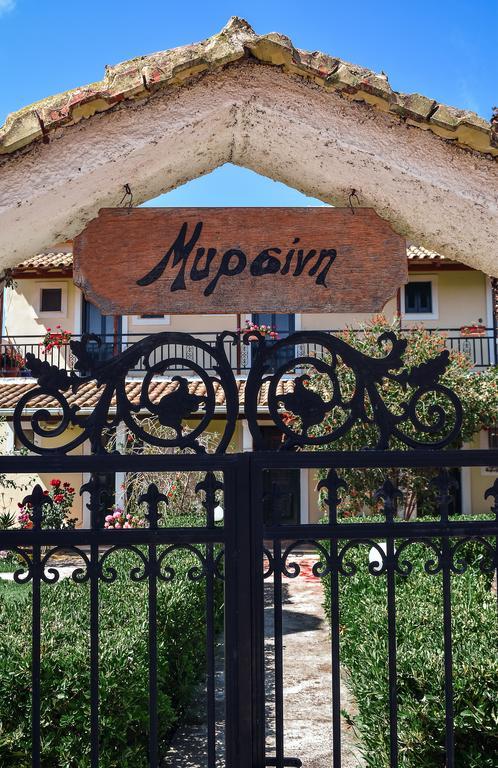 Mirsini Apartments Agios Georgios  ภายนอก รูปภาพ