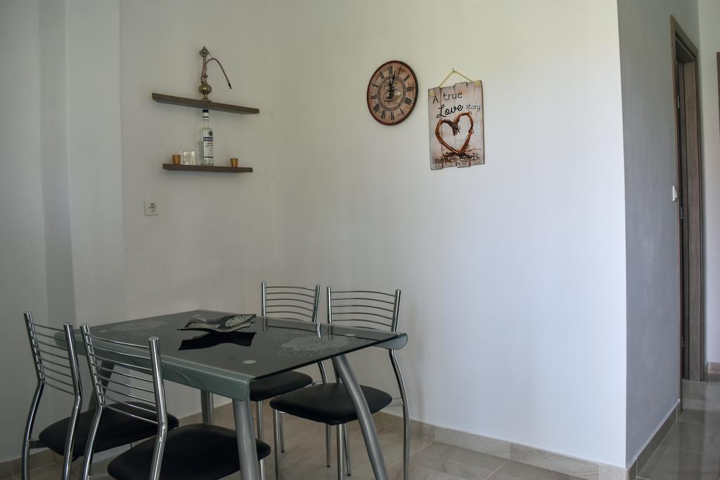 Mirsini Apartments Agios Georgios  ภายนอก รูปภาพ